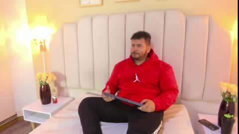 Snapshot of michael_hill1 chatting on October 2025 01:52:01 PM MICHAEL online show from October 2025 01:52:01 PM