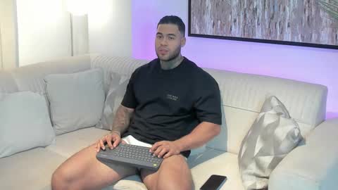 Michael Salens independent model online show from February 2025 10:56:02 AM