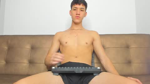 Snapshot of michael_twink18 chatting on February 2025 03:34:02 AM Michael online show from February 2025 03:34:02 AM