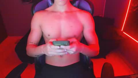 Snapshot of michael_twink18 chatting on September 2025 03:39:01 AM Michael online show from September 2025 03:39:01 AM