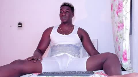 Michaell online show from December 2024 11:12:02 PM