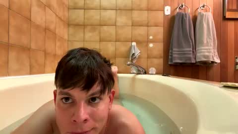 michaeltwinkboy online show from June 2026 03:57:01 AM