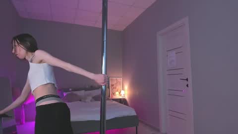 michele_mack online show from March 2025 05:07:02 AM