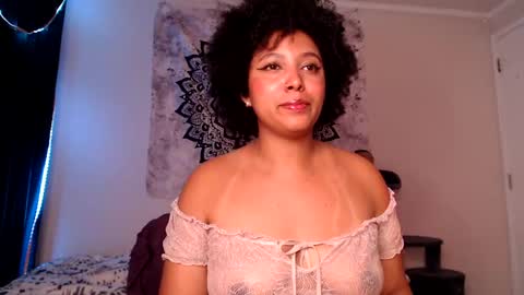 Snapshot of michell_bling chatting on January 2025 07:21:02 AM Michi online show from January 2025 07:21:02 AM