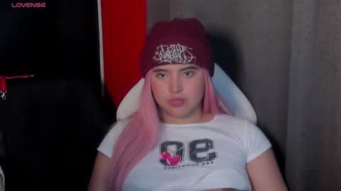 michell_petty01 online show from January 2025 06:00:01 PM