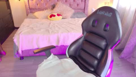 michell_petty01 online show from September 2025 03:02:01 PM