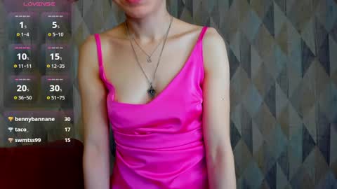 Snapshot of michelle_blond chatting on January 2025 10:39:01 AM michelle_blond online show from January 2025 10:39:01 AM