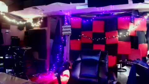 Snapshot of michelle_flowers chatting on September 2025 03:00:01 AM michelle_flowers online show from September 2025 03:00:01 AM