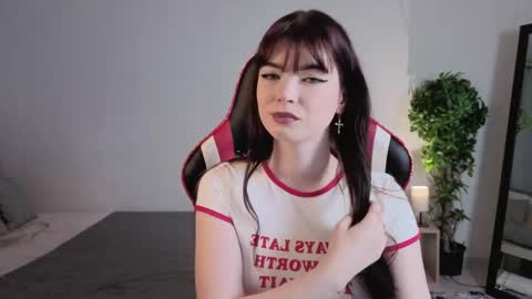 Michelle online show from May 2026 07:00:01 PM
