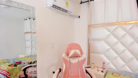 michelleblair1 online show from April 2026 07:07:02 PM