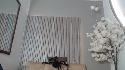 Michelle online show from October 2025 01:10:01 PM