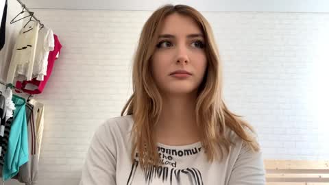 Jenny online show from April 2026 09:14:02 AM