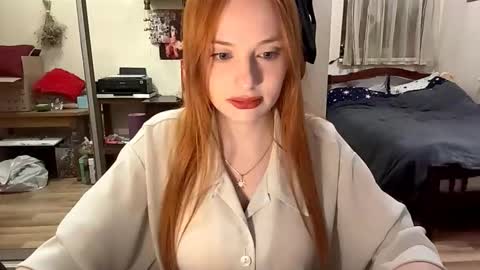 Foxy online show from February 2026 06:23:01 PM