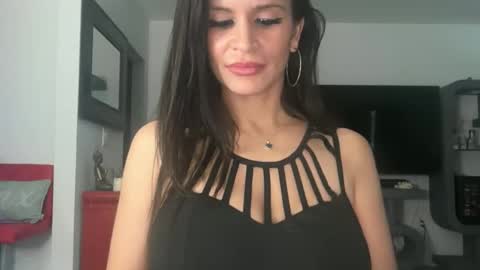 Snapshot of micielo87 chatting on May 2026 01:55:01 AM Skye online show from May 2026 01:55:01 AM