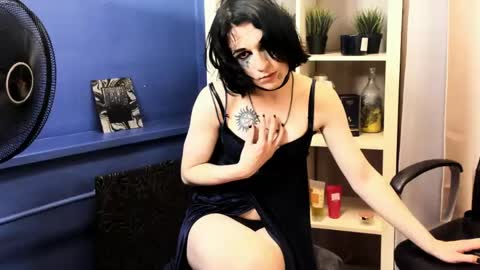 Micke online show from June 2026 02:33:01 PM