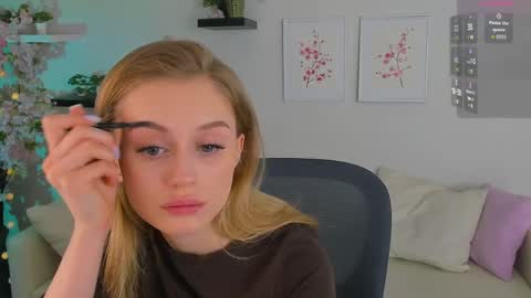 Micky online show from April 2026 07:00:01 PM