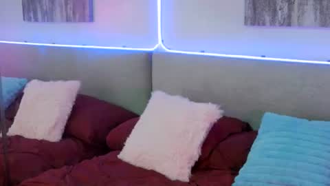 Mickey online show from January 2025 04:08:02 PM