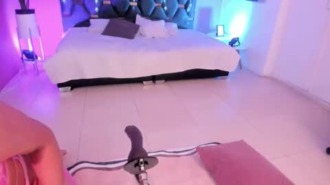 Micki online show from February 2026 11:15:01 AM