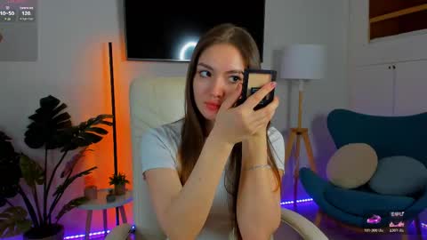 micky___love online show from April 2026 07:04:02 PM