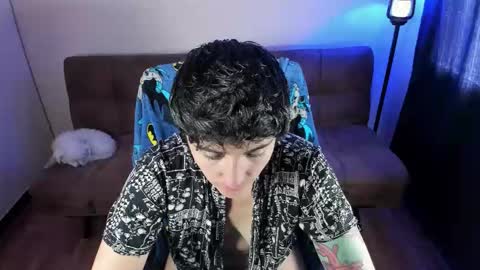 Blue online show from November 2025 03:22:01 PM