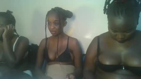 midnight_curves online show from April 2026 09:51:02 PM