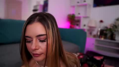 Alice online show from November 2025 07:12:01 PM