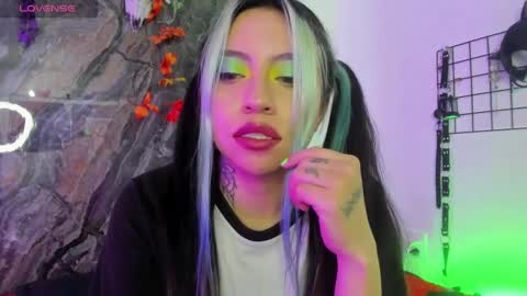 midory_ online show from September 2025 04:34:02 AM