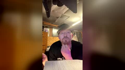 Snapshot of midtownhustler chatting on June 2026 10:52:02 AM midtownhustler online show from June 2026 10:52:02 AM