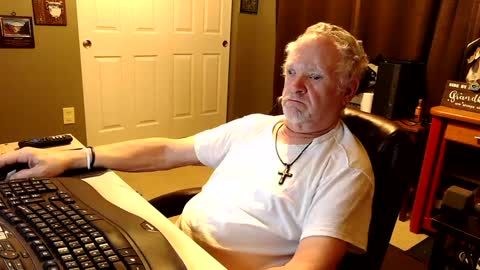 midwestdad09 online show from October 2025 09:32:01 AM