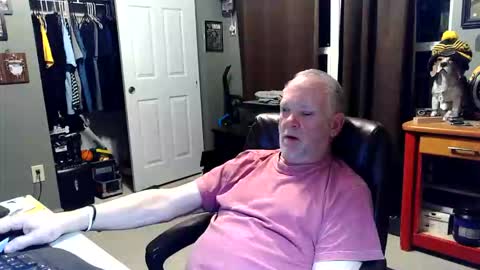 midwestdad09 online show from May 2026 08:20:01 AM