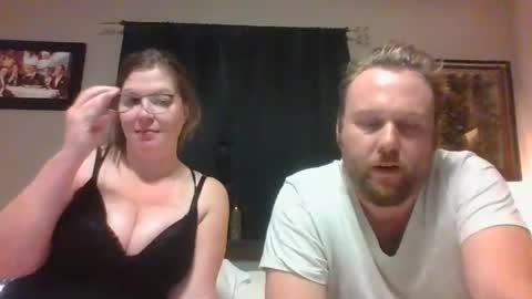 Snapshot of midwestlovers1990 chatting on November 2025 06:04:02 AM midwestlovers1990 online show from November 2025 06:04:02 AM