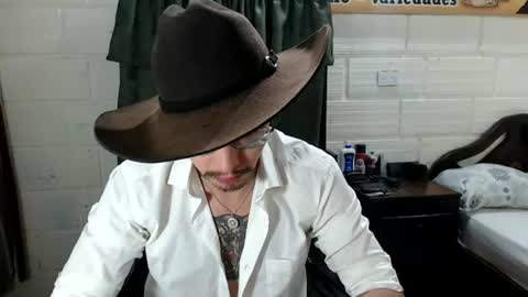 Snapshot of miguel__98 chatting on June 2026 11:08:02 AM Miguel Independent Model online show from June 2026 11:08:02 AM