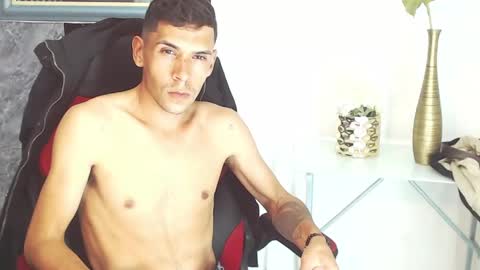 Snapshot of miguel_angelxxx chatting on June 2026 08:14:02 PM miguel online show from June 2026 08:14:02 PM