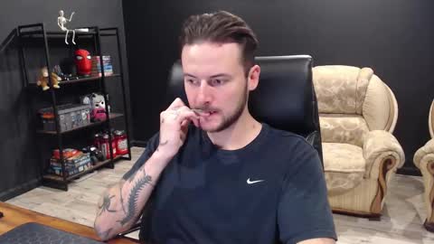 Misha Winchester online show from November 2025 08:48:01 AM