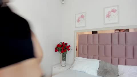 Mia  online show from February 2025 02:04:02 AM