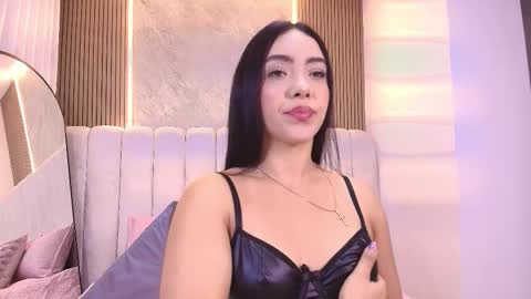 miia scoott  online show from November 2025 11:57:02 AM