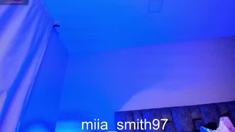 mia online show from October 2025 09:45:01 PM