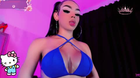 Snapshot of miia_sophia chatting on June 2026 07:47:02 AM online show from June 2026 07:47:02 AM