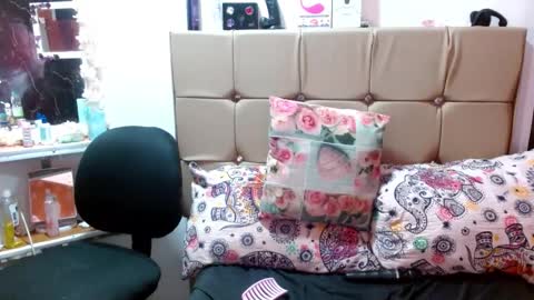 miia online show from February 2025 08:18:01 PM