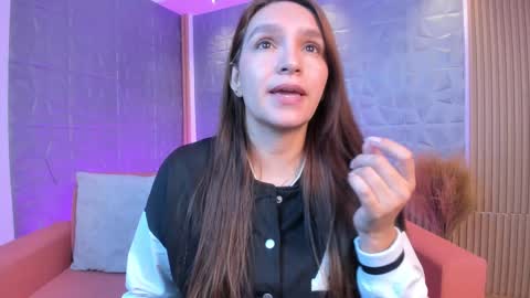 Miia 3 online show from February 2025 12:12:01 PM