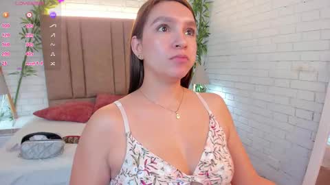 Miia 3 online show from February 2025 05:54:02 PM