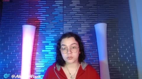Snapshot of miia_zarate chatting on December 2024 09:15:02 PM Ma - online show from December 2024 09:15:02 PM