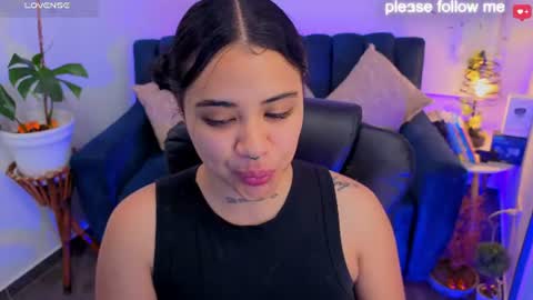 Snapshot of miiaa7_ chatting on July 2026 05:33:02 PM Ma is my name I invite you to check out my wish list for my birthday online show from July 2026 05:33:02 PM
