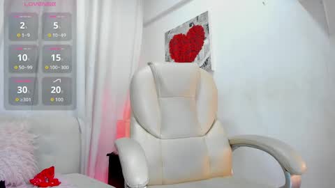 mia sofia online show from September 2025 11:48:01 AM