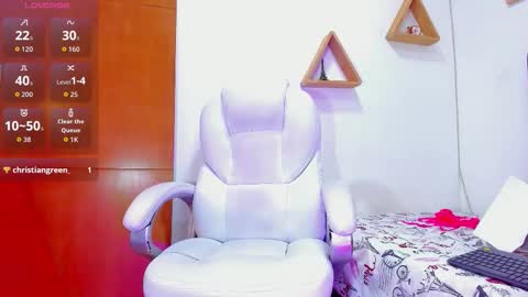 mia sofia online show from October 2025 06:30:01 PM