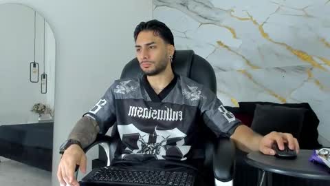 Daniel online show from October 2025 01:11:01 PM