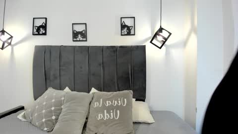 miiss_greyy online show from February 2025 03:11:01 AM