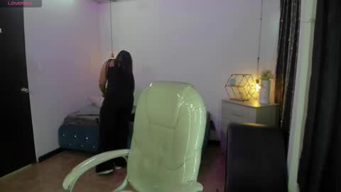 miiss_greyy online show from September 2025 11:43:01 AM