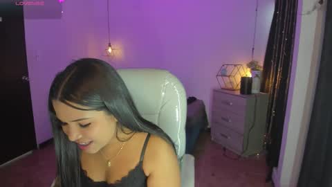 miiss_greyy online show from September 2025 12:06:01 PM