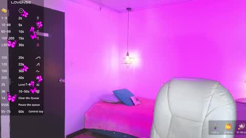 miiss_greyy online show from October 2025 12:16:01 PM